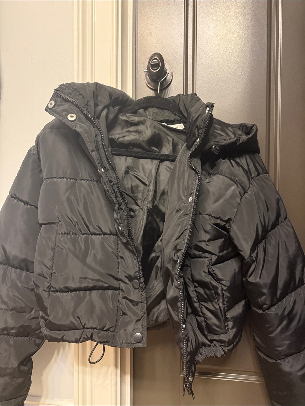 Black Cropped Puffer
